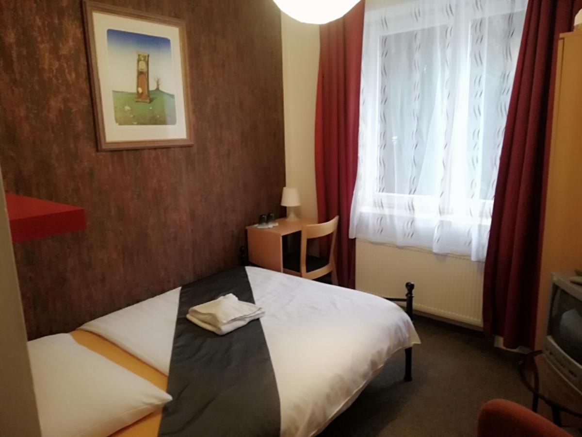 Orbis Hotel Prague Exterior photo